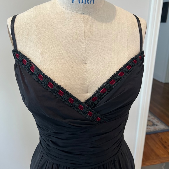 Elegant Black Lined Sphagetti Strap Dress with Red Velvet Accents - Picture 6 of 7